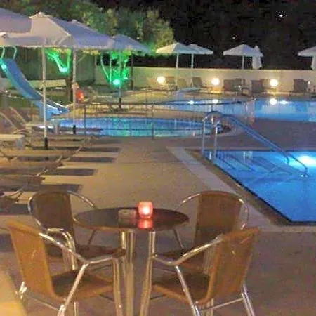 Aloha فندق 3*