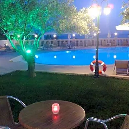 فندق Aloha 3*